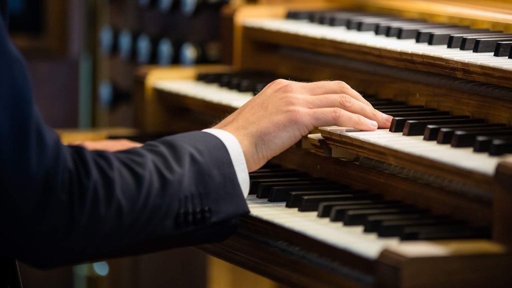 The Accompanist as Prophet?