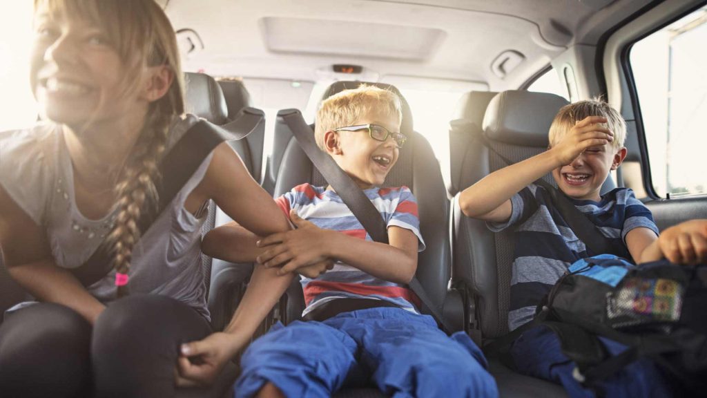 8 tips for traveling with the family
