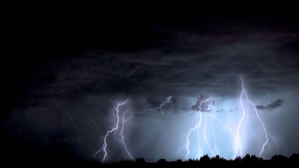September 5 – A storm warning