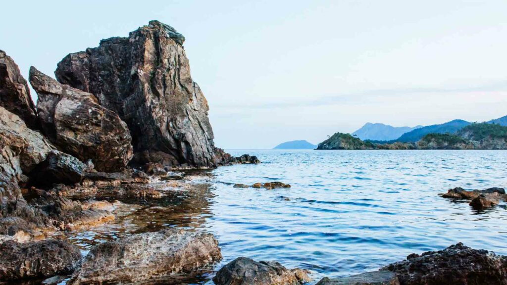 May 14 – Jesus, the rock of ages (I)