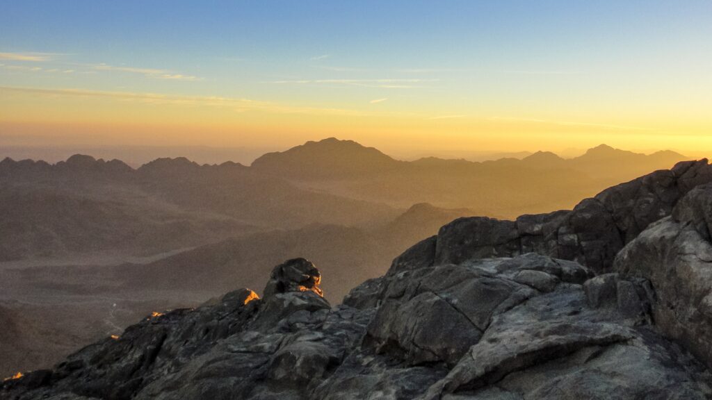 June 19 – Jesus leaves us a better testament (I)