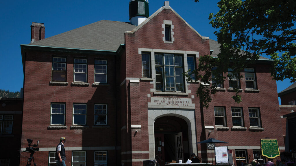 Government quietly disbands inquiry into residential school graves